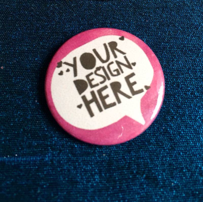 Benutzerdefinierte Abzeichen Ihr Eigenes Design Benutzerdefinierte Abzeichen Ihr Eigenes Design von TheBadgeCave