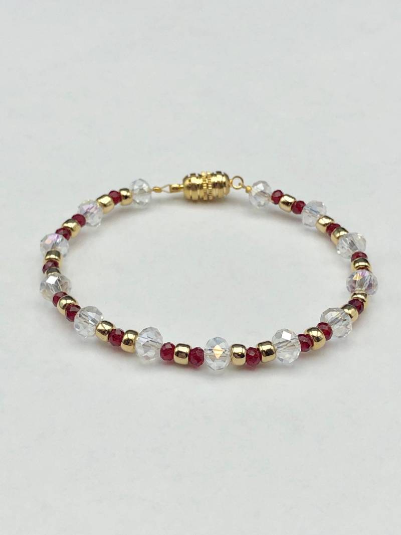 24K Gold Und Rotes Kristallarmband 24K Gold Und Rotes Kristallarmband von TheBeadedCactusShop