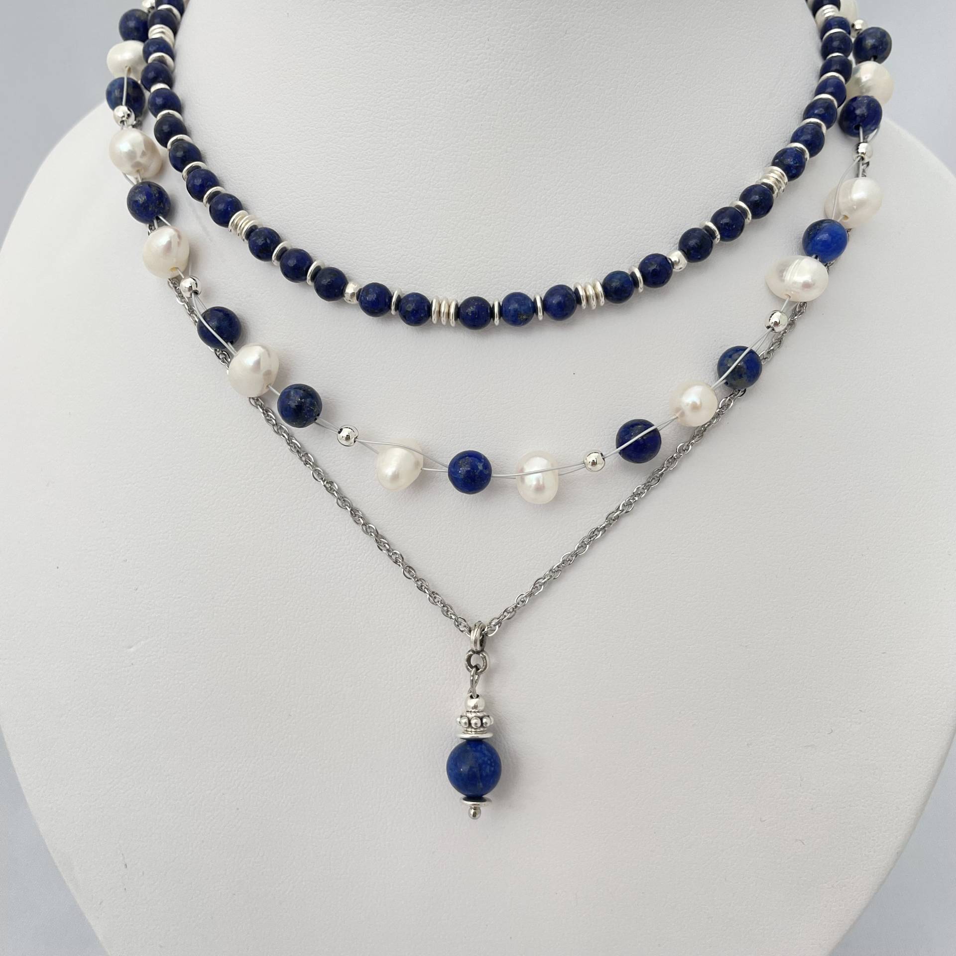 Lapislazuli, Layer Look Ketten, Colliers Im Lagen Look, Auch Einzeln, Edelstahlkette, Kette Mit Edelstein-Anhänger, Perlencollier von TheBeautifulOneShop
