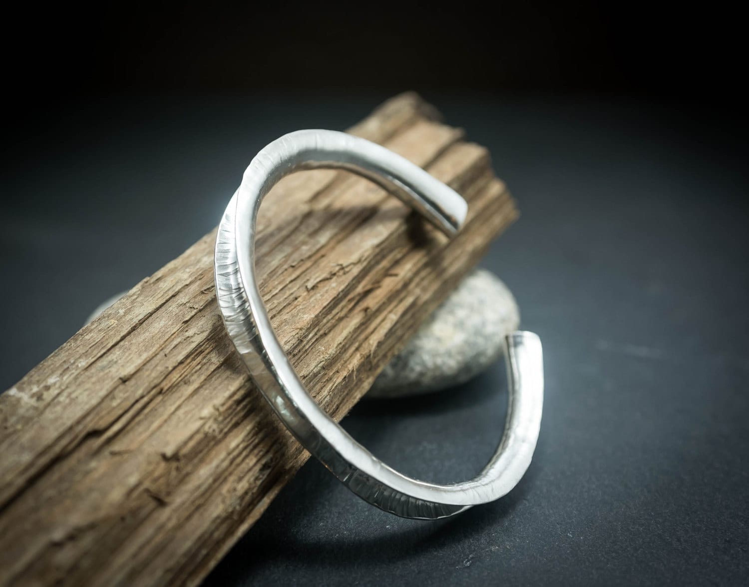 Bio Wave, Filigraner Feinen Silber Manschette Armband, Modern Und Minimalistisch-Schmuck Bio Wave, Filigraner Feinen Silber Manschette Armband, Modern Und Minimalistisch-Schmuck von TheBentMoon