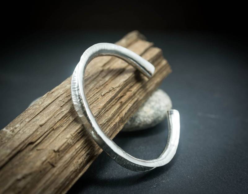 Bio Wave, Filigraner Feinen Silber Manschette Armband, Modern Und Minimalistisch-Schmuck Bio Wave, Filigraner Feinen Silber Manschette Armband, Modern Und Minimalistisch-Schmuck von TheBentMoon