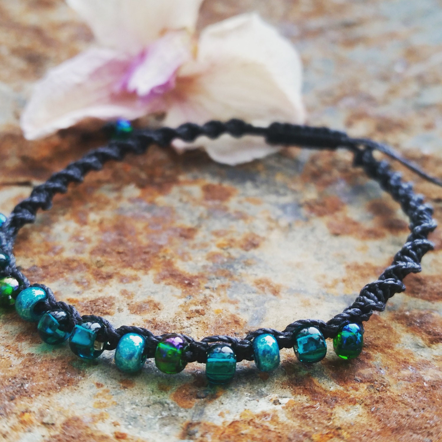 Makramee Armband, Grüne Glasperlen Und Funky Schnur Weben, Großes Geschenk Makramee Armband, Grüne Glasperlen Und Funky Schnur Weben, Großes Geschenk von TheBentMoon
