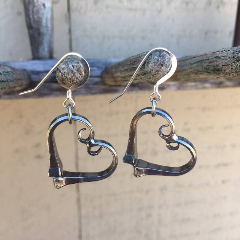 Valentinstag Hufeisen Nagel Herz Ohrringe Auf Sterling Ohrhaken Valentinstag Hufeisen Nagel Herz Ohrringe Auf Sterling Ohrhaken von TheBentNail