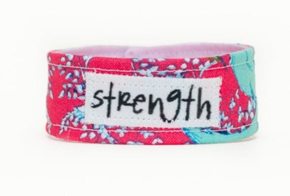 Inspirierende Armband, Segnung Band™, Geheime Message Strength Cuff, Inspirational Jewelry, Quote Cuff von TheBlessingBand