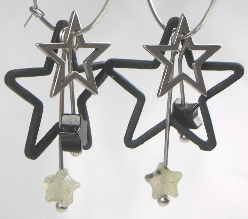 Creolen Kleine Hoops Ohrringe Hängeohrringe Sterne Sternchen Quarz Onyx Silber Schwarz Grau Edelstahl Sternenhimmel Kosmos Sternschnuppen Creolen Kleine Hoops Ohrringe Hängeohrringe Sterne Sternchen Quarz Onyx Silber Schwarz Grau Edelstahl Sternenhimmel Kosmos Sternschnuppen von TheBlingOffice