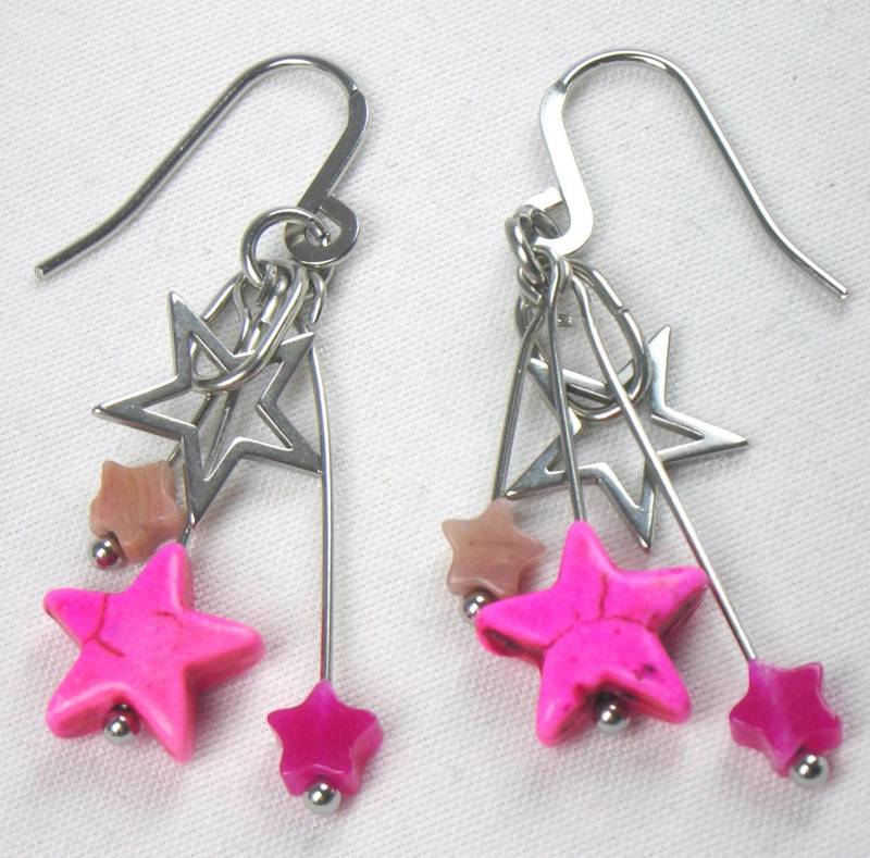 Ohrhänger Ohrringe Ohrhaken Sterne Edelstahl Silber Pink Rosa Neon Sternenhimmel Sternschnuppen Howlith Achat Rhodonit Ohrhänger Ohrringe Ohrhaken Sterne Edelstahl Silber Pink Rosa Neon Sternenhimmel Sternschnuppen Howlith Achat Rhodonit von TheBlingOffice