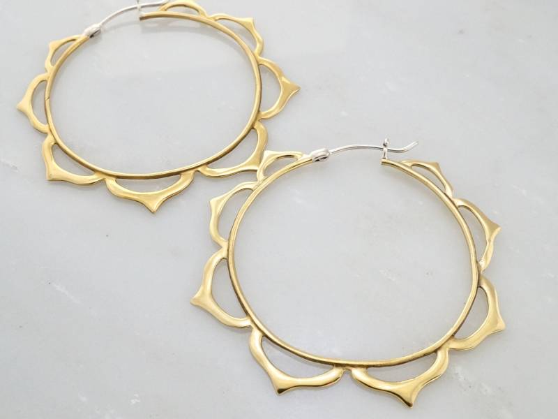 Große Mandala Hoop Ohrringe Aus Messing Mit Sterling Posts | 066B von TheBlissfulCo