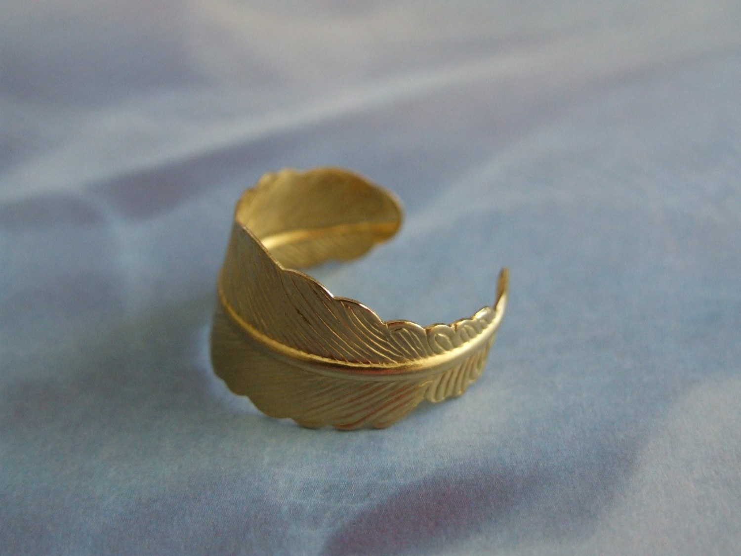 Gold Federring, Verstellbarer Ring, Federwickelring, Über Knöchelring Gold Federring, Verstellbarer Ring, Federwickelring, Über Knöchelring von TheBlossomKiss