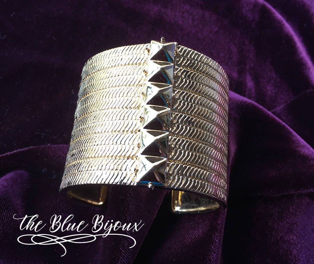 80Er Jahre Allen Schwartz Gold Cuff Armband Pyramiden Design 80Er Jahre Allen Schwartz Gold Cuff Armband Pyramiden Design von TheBlueBijoux