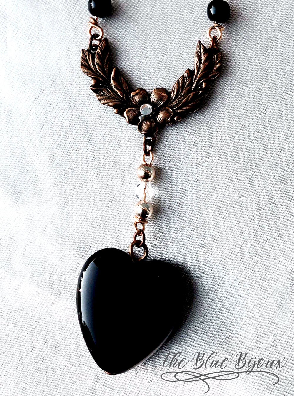 Vintage Style Handgefertigte Anhänger | Schwarzer Herz-Anhänger Vintage Style Handgefertigte Anhänger | Schwarzer Herz-Anhänger von TheBlueBijoux