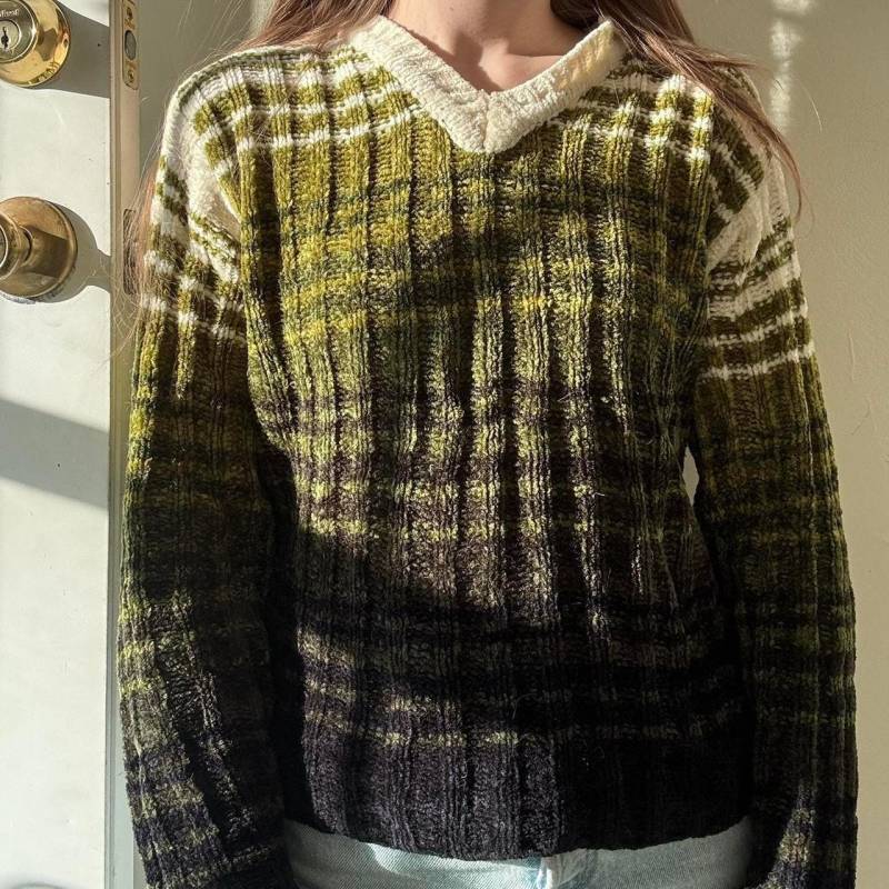 Vintage De Rotchild Grün Gestreift V-Ausschnitt Pullover Große Y2K Vintage De Rotchild Grün Gestreift V-Ausschnitt Pullover Große Y2K von TheBlueCigarShop
