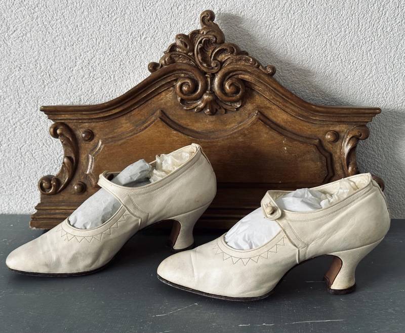 1920S Pumps in Original Box von TheBlueCrowVintage