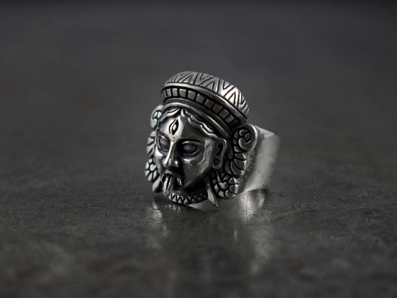 Dea Kali Anello Argento925 Kali Göttinnenkopfring in Silber 925 von TheBluesComes