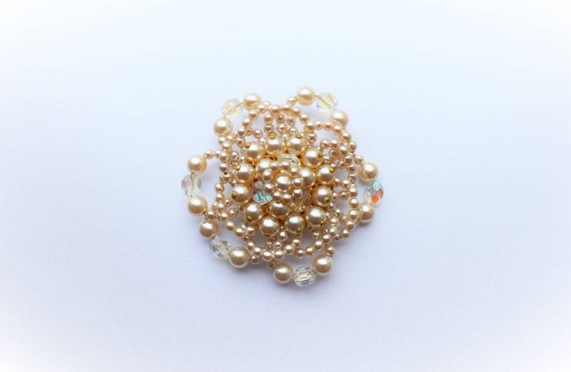 Vintage Aurora Perlen Blumen Brosche Mit Kunstperlen 1960Er Jahre Czech Unique Big Cluster Pin Vintage Aurora Perlen Blumen Brosche Mit Kunstperlen 1960Er Jahre Czech Unique Big Cluster Pin von TheBoldPiece