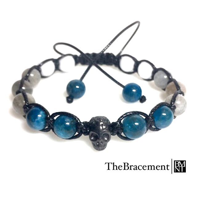 Handgefertigte Totenkopf Makramee Verstellbare Perlen Armband - 8 Mm Türkis Apatit, Grauer Labradorit, Weiße Jade Edelsteine Gunmetall Schädel Handgefertigte Totenkopf Makramee Verstellbare Perlen Armband - 8 Mm Türkis Apatit, Grauer Labradorit, Weiße Jade Edelsteine Gunmetall Schädel von TheBracement