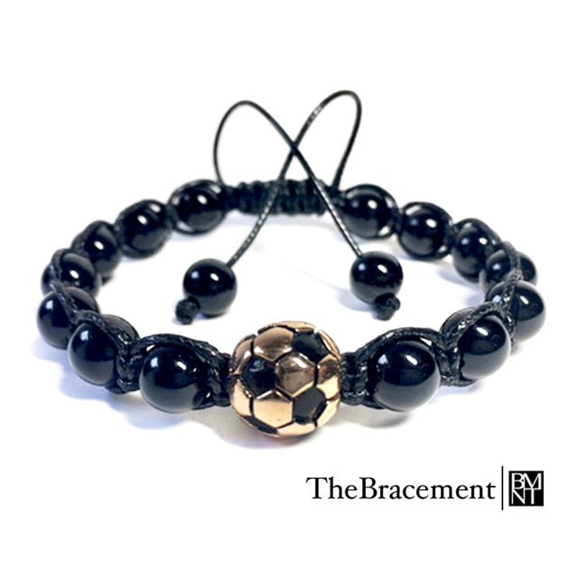 Handgefertigtes Fußball-Makramee-Verstellbares Perlenarmband - 8 Mm Runder Glänzend Schwarzer Onyx Edelstahl 304 Goldton Fußball-Charme Handgefertigtes Fußball-Makramee-Verstellbares Perlenarmband - 8 Mm Runder Glänzend Schwarzer Onyx Edelstahl 304 Goldton Fußball-Charme von TheBracement