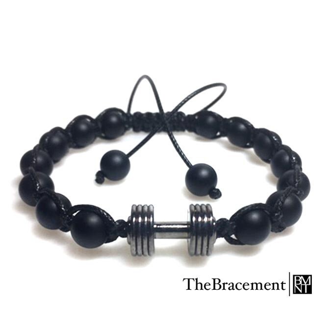 Handgefertigtes Hantel Makramee Verstellbares Perlenarmband - 8 Mm Runde Mattierte Schwarze Achat Edelsteine Gunmetal Legierung Anhänger Handgefertigtes Hantel Makramee Verstellbares Perlenarmband - 8 Mm Runde Mattierte Schwarze Achat Edelsteine Gunmetal Legierung Anhänger von TheBracement