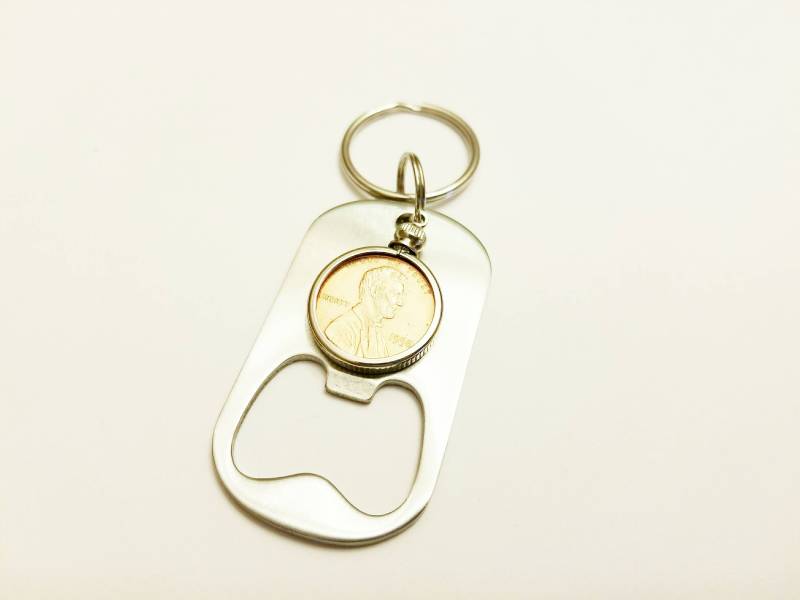 25Th Jubiläum Geschenke Für Männer Geburtstagsgeschenke 1999 2000 2001 Penny Edelstahl Flaschenöffner Schlüsselanhänger Papa Schlüsselring Trauzeugen von TheBrightPenny