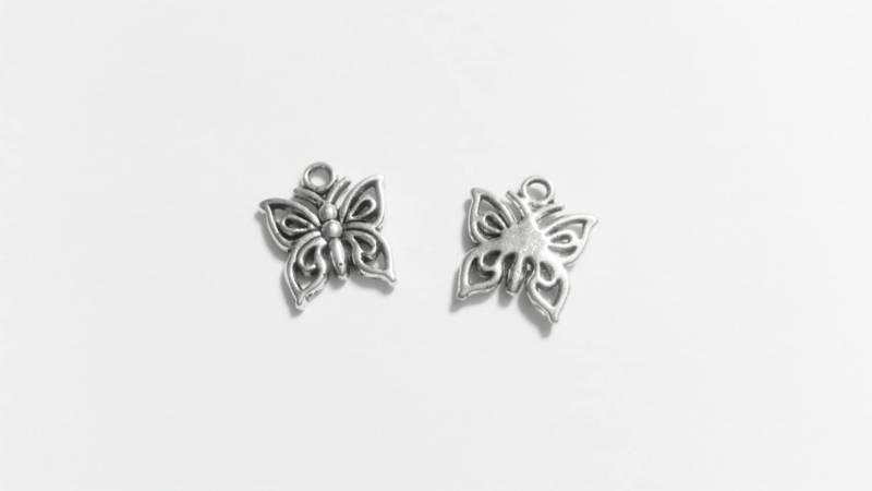 Butterfly Endurance Change Hope Metamorphose Chrysalis - Listing Is For One Charm von TheBrightPenny