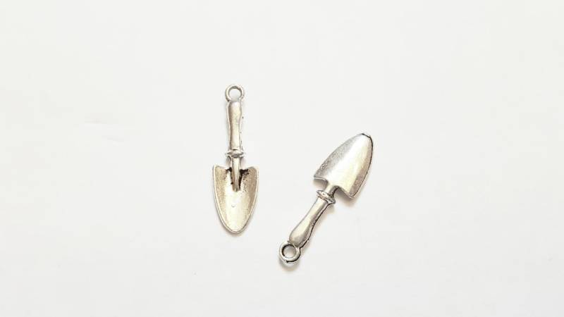 Garten Spade Schaufel Charm - Listing Is For One von TheBrightPenny
