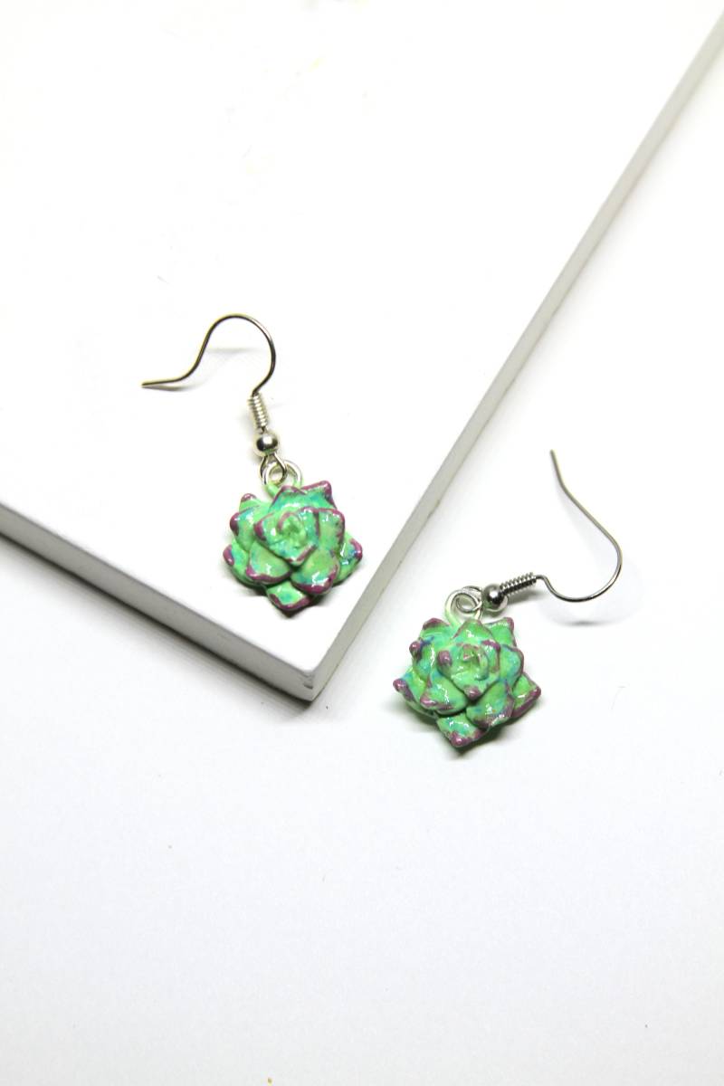 Sukkulenten Ohrringe | Zimmerpflanze Ohrhänger, Mini Echevira Für Naturliebhaber von TheBrooklynVibe