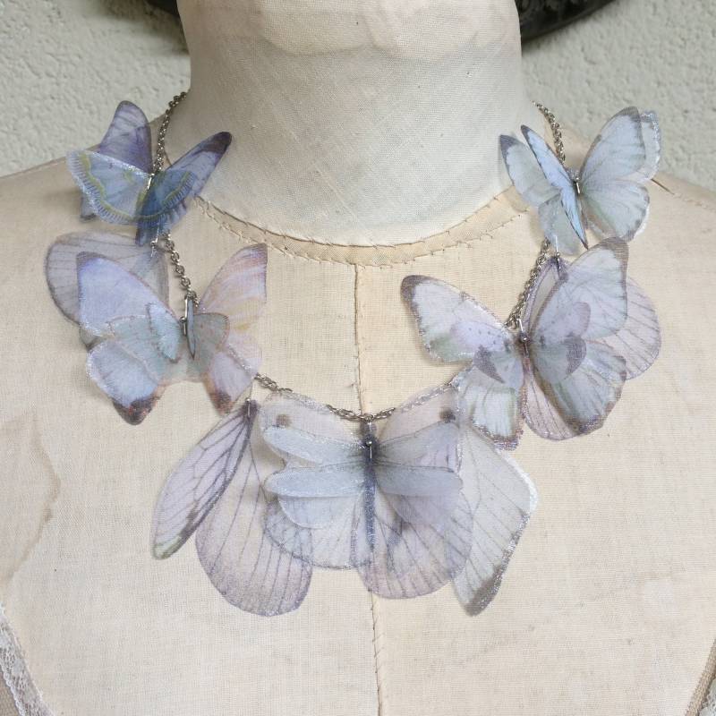 Schmetterling Libelle Und Flügel Halskette in Hellblau Seide Organza, Schmetterling, Statement Halskette, Organza Schmetterling Libelle Und Flügel Halskette in Hellblau Seide Organza, Schmetterling, Statement Halskette, Organza von TheButterfliesShop