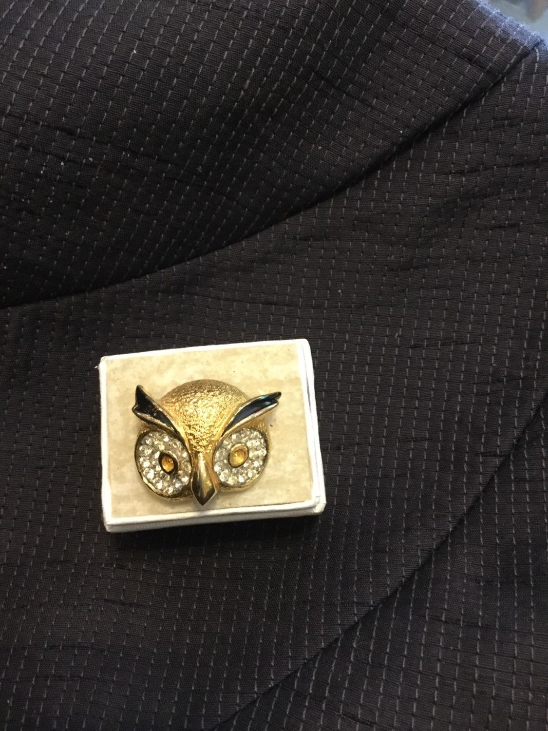 Eule Goldfarbene Brosche Mit Strass von TheCabbageRoseMD