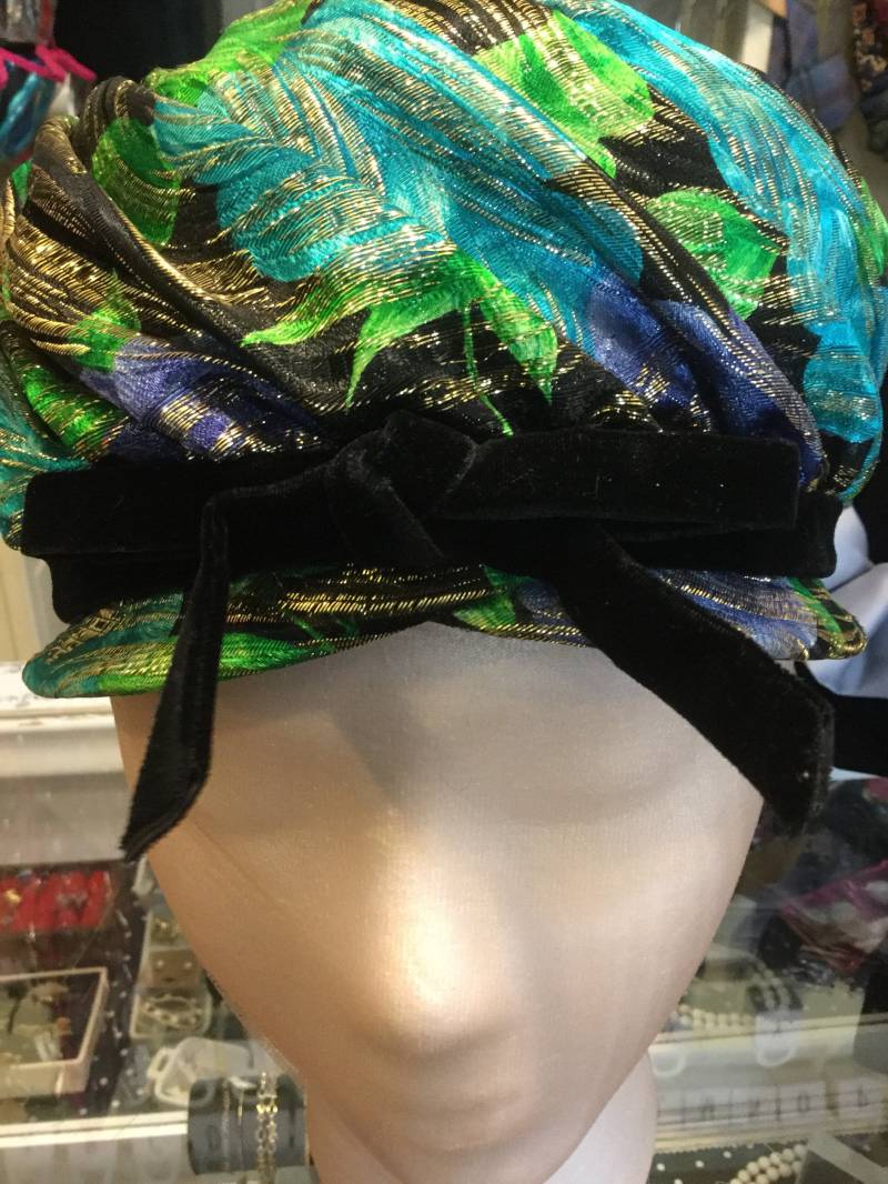 Hut Aus Geblümtem Metall von TheCabbageRoseMD