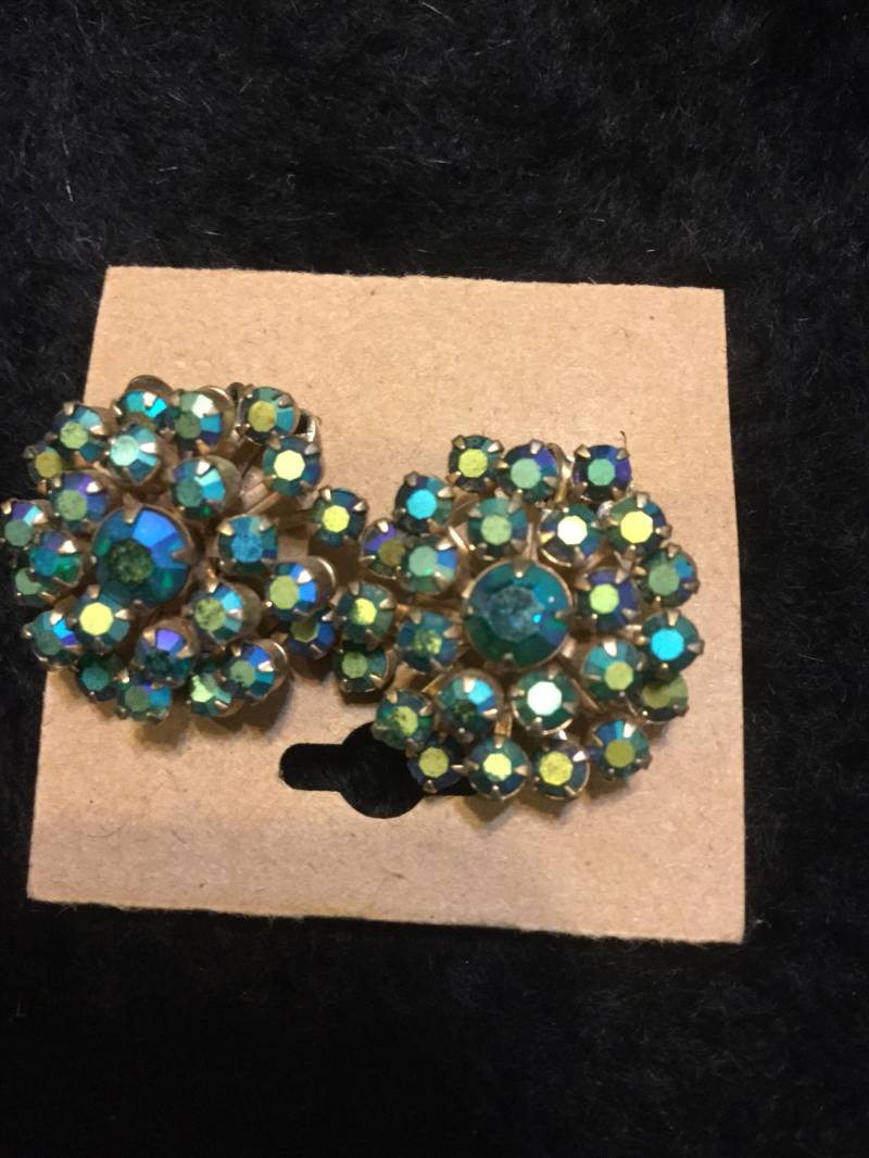 Weiss Blau Irisierende Strasssteine von TheCabbageRoseMD