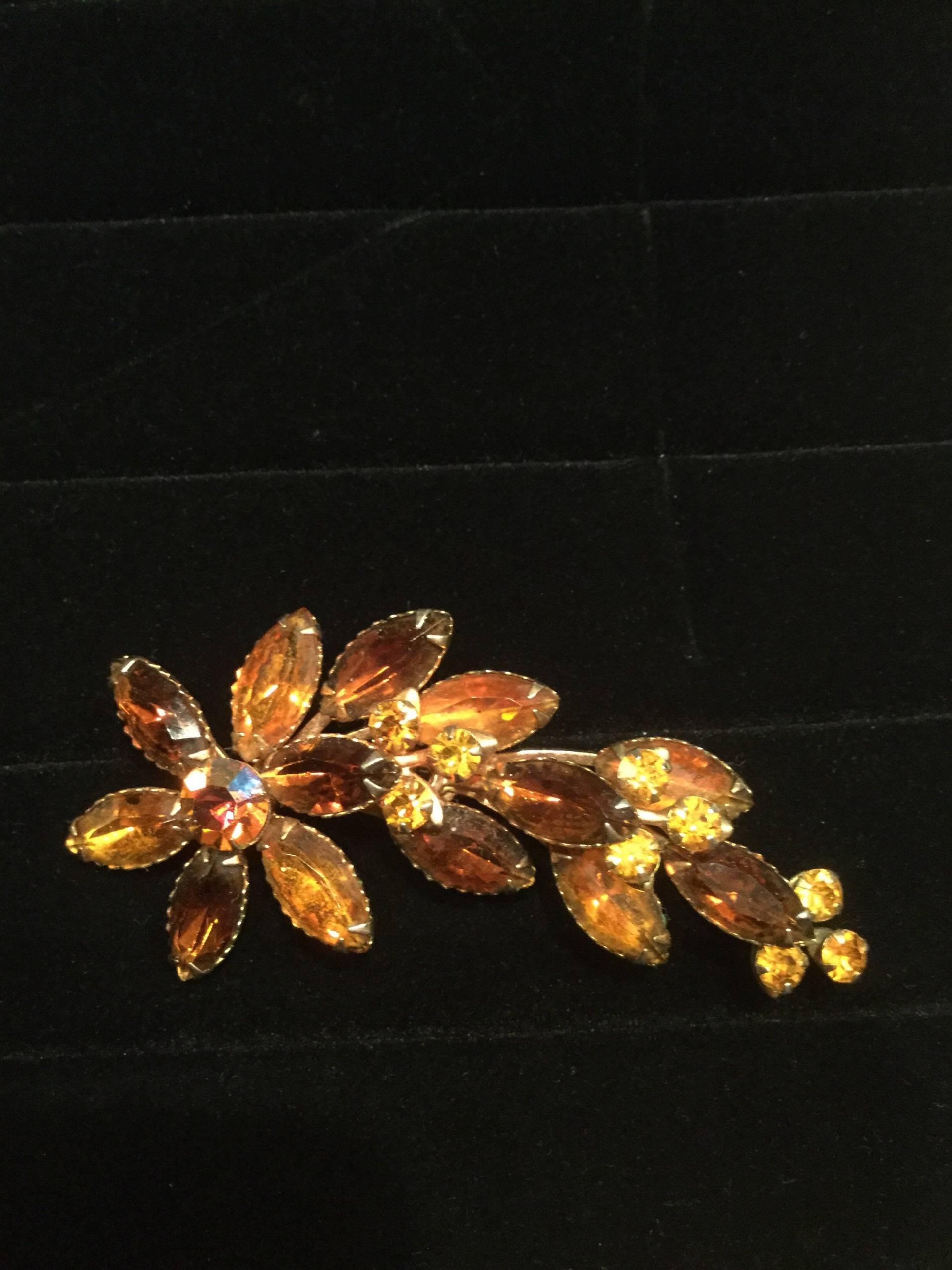 Wunderschöne Strass-Brosche von TheCabbageRoseMD