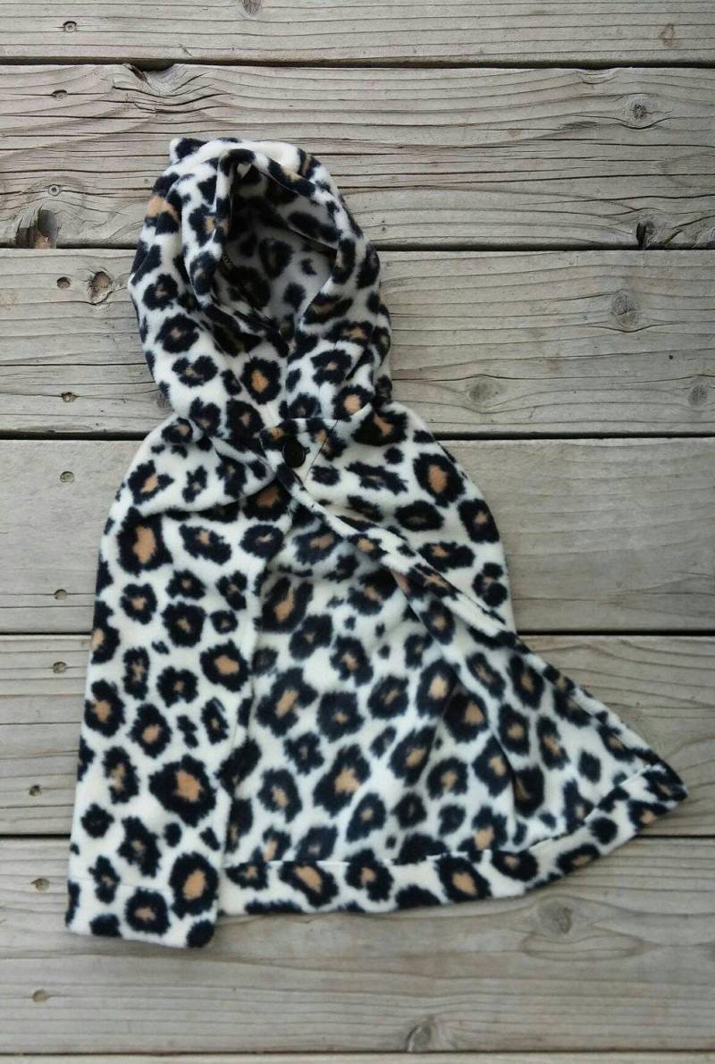Sale - 12M, 6M Kapuze Fleece Geparden Print Umhang/Kostüm von TheCapery