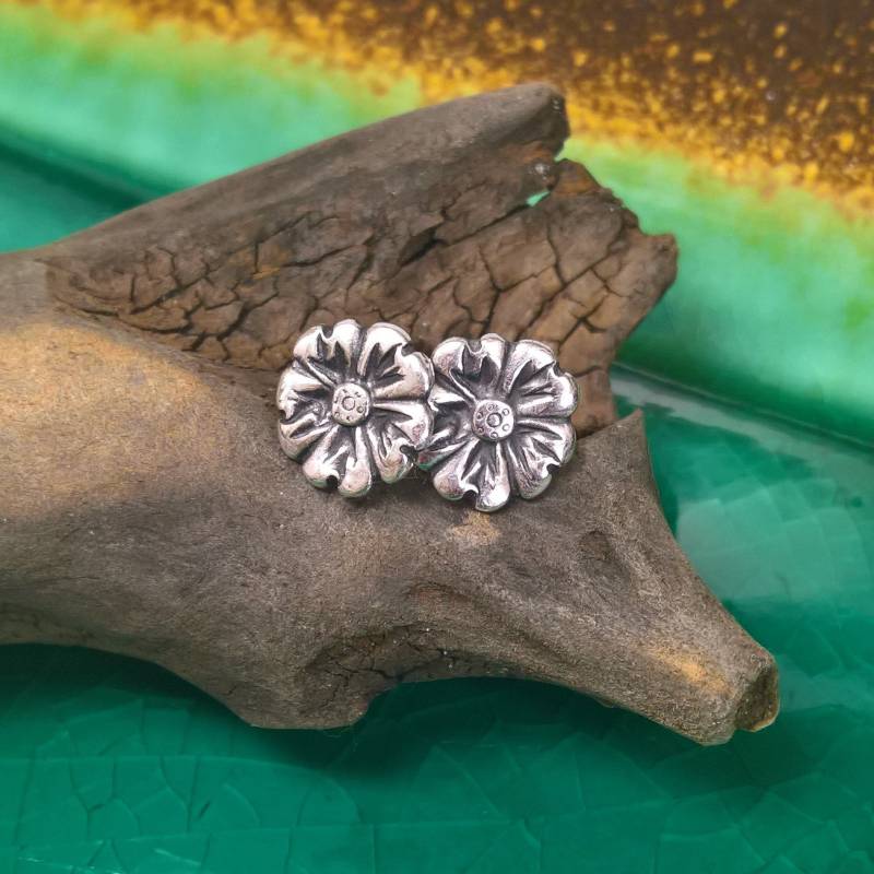 Handgemachte Sterling Silber Ohrstecker Blumen Design Wild Prairie Rose Design Handgemachte Sterling Silber Ohrstecker Blumen Design Wild Prairie Rose Design von TheCaptiveHeart
