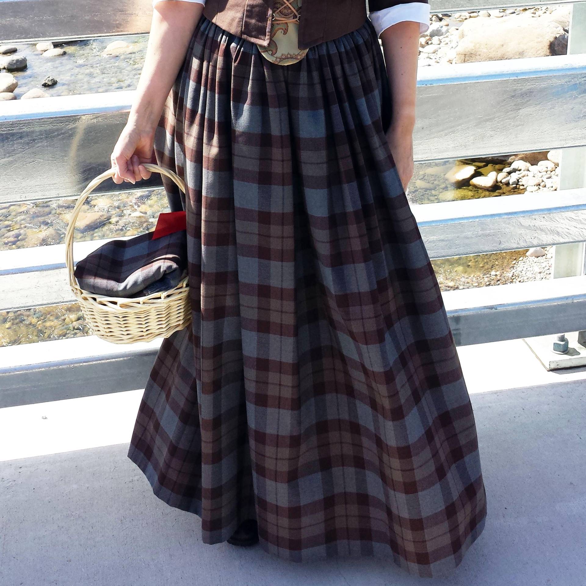 In Voller Länge Poly/Viskose Versammelt Rock | Schottenkleid Handgefertigt in Den Usa Aus Scottish Made Tartan In Voller Länge Poly/Viskose Versammelt Rock | Schottenkleid Handgefertigt in Den Usa Aus Scottish Made Tartan von TheCelticCroft