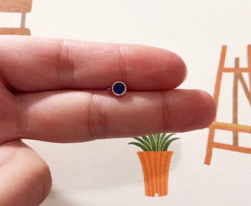 14K Rose Gold Pin-Piercing Farbiger Punkt Cz-Bolzen-Ohrring von TheClaireStory