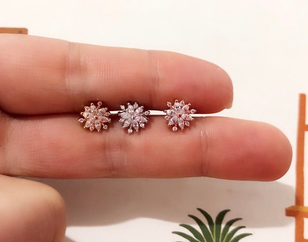 Große Blume Piercing/Knorpelohrring/Tragus Ohrstecker Piercing/Knorpelpiercing/Tragus Ohrstecker/Helix Ohrring/Conch Ohrring von TheClaireStory