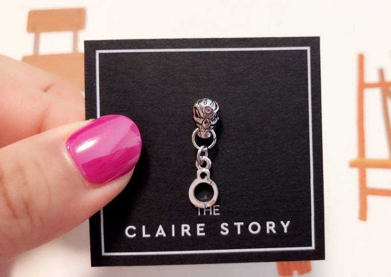 Handschellen Dangle Top Labret/Knorpelpiercing/Tragus Piercing/Piercing/Halloween Ohrring/Halloween Piercing von TheClaireStory