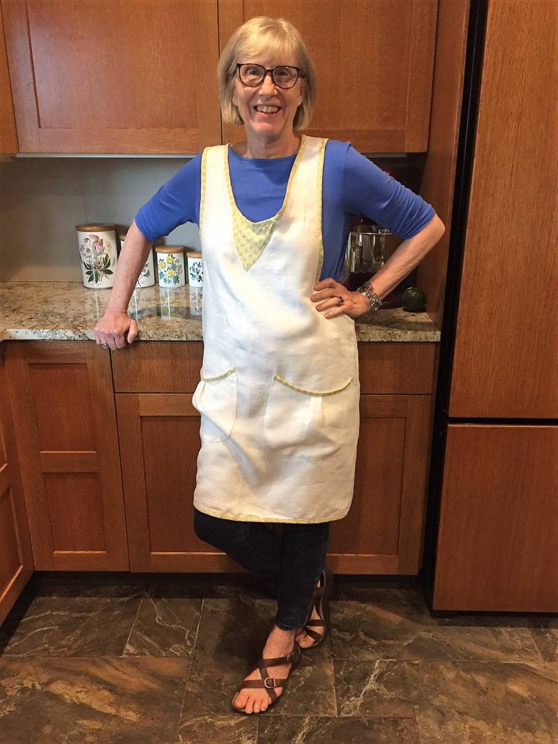 Benutzerdefinierte Schürze Aus Ihrer Tischdecke von TheClappingOak