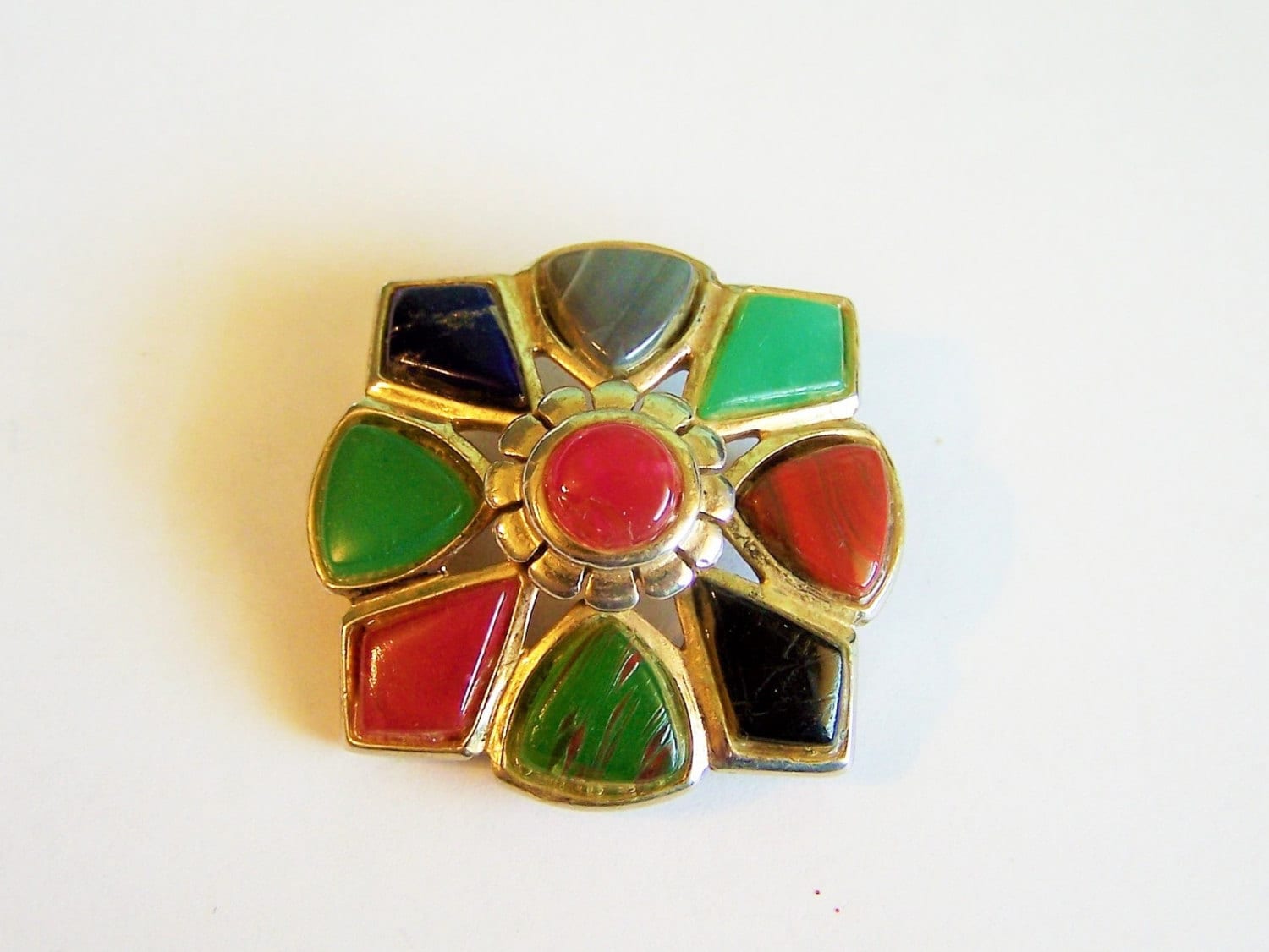Vintage Retro Brosche Viele Farben Sterling Silber Jadeit Koralle Onyx Lapis Luzili Vintage Retro Brosche Viele Farben Sterling Silber Jadeit Koralle Onyx Lapis Luzili von TheClassicJewelryBox