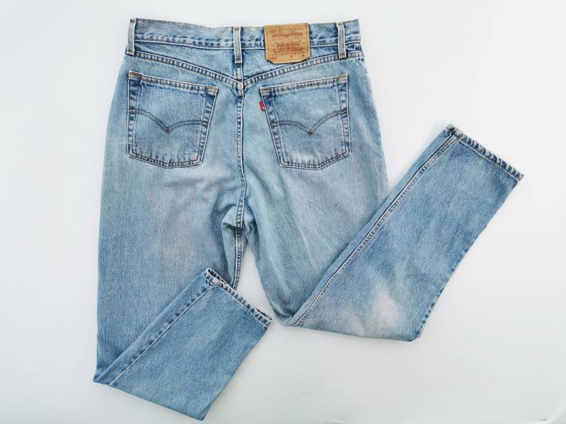 Levis 560 Jeans Distressed Vintage Hose Größe 34/35x32 Levis 560 Jeans Distressed Vintage Hose Größe 34/35x32 von TheCollarSleeve