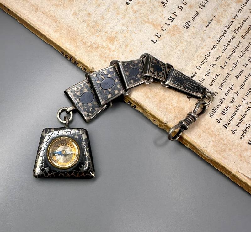 Antike Kompass Kette, Niellosilber, Antik Silber, Anhänger von TheCompassCollector