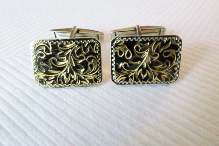 Vintage Aufwendig Geätzte 14K Gold Auf Schwarz Emaille 950 Sterling Silber Manschettenknöpfe W/Leaatherette Präsentation Etui von TheConsummateImage