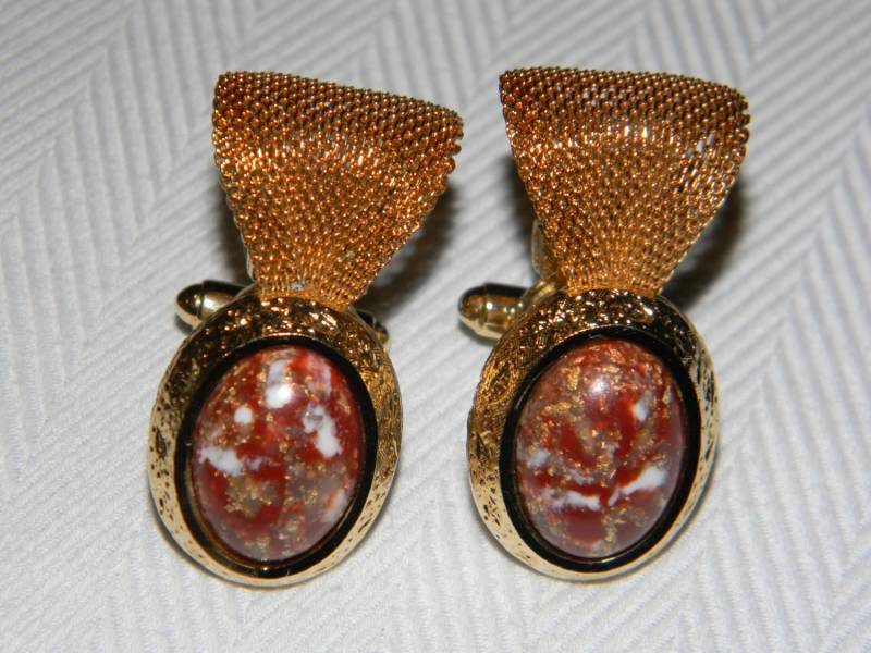 Vintage Gold Ton Band Mesh Jaspis Edelstein Wickeln Eine Runde Manschettenknöpfe von TheConsummateImage