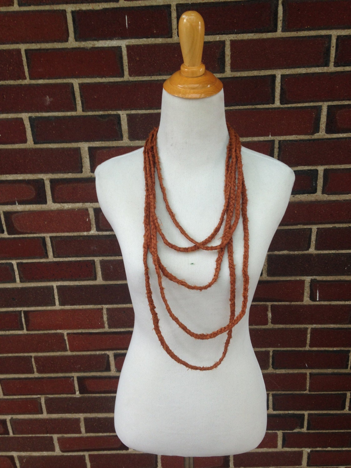 Geflochtene Rost Dupionseide Halskette - Lang von TheCorkandStitch