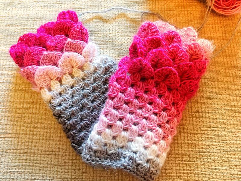 Drachenschuppen Fingerlose Handschuhe Ombre Chunky Knit Drachenschuppen Fingerlose Handschuhe Ombre Chunky Knit von TheCosyPotato