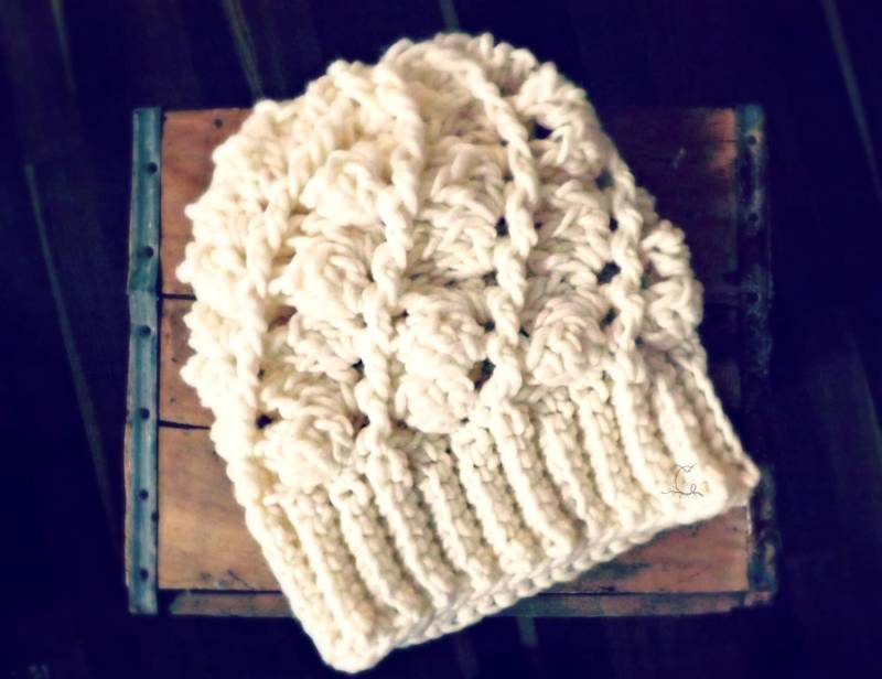 Geraldine Beanie Handgehäkelte Wintermütze von TheCottonRoad