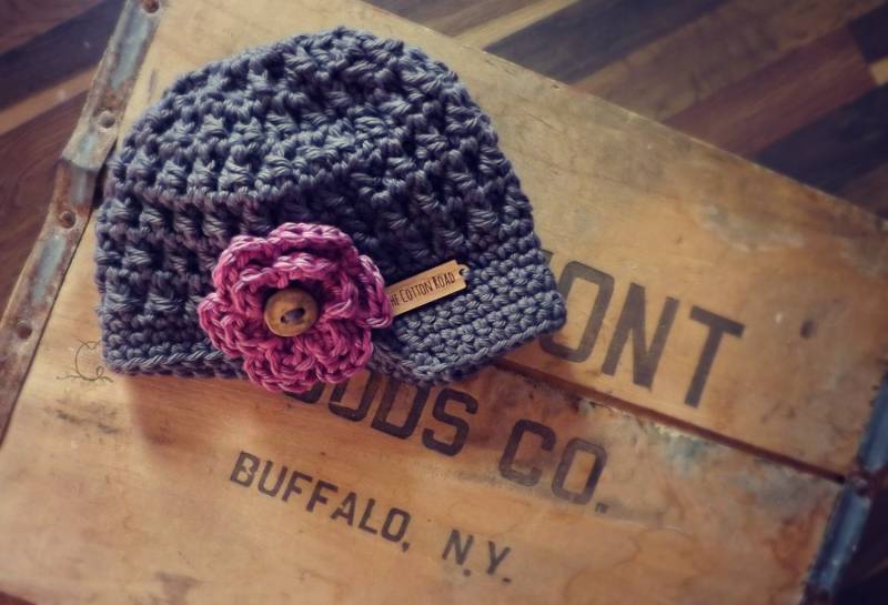 Baby Hut Aus Gehäkelter Baumwolle Mit Krempe von TheCottonRoad