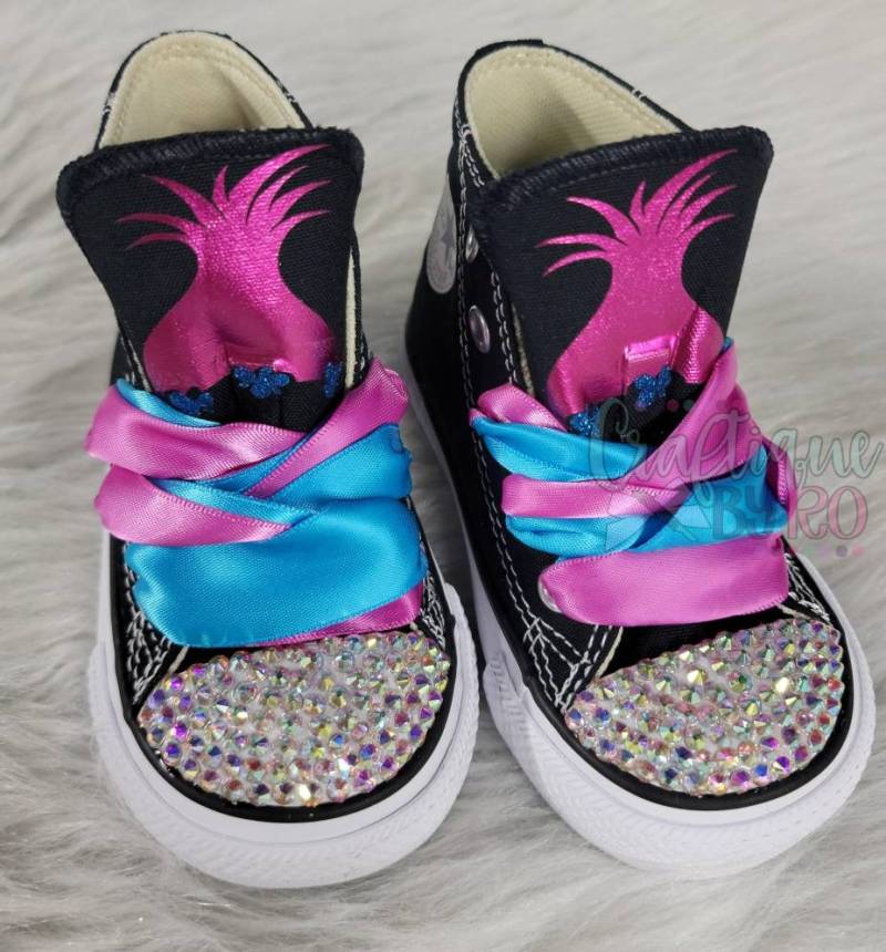 Troll Bling Schuhe - Geburtstagsoutfit Custom Shoes Rosa Trollschuhe Troll Bling Schuhe - Geburtstagsoutfit Custom Shoes Rosa Trollschuhe von TheCraftiqueByRo