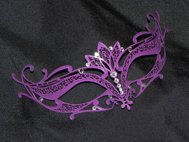 Flora Metallic Filigrane Karnevalsmaske Flora Metallic Filigrane Karnevalsmaske von TheCraftyChemist07