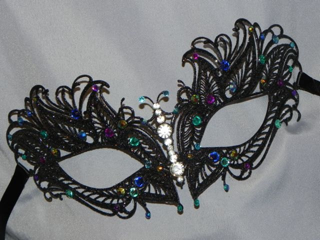 Karnevalsmaske - Metallene Maske in Türkis, Blau Und Lila Karnevalsmaske - Metallene Maske in Türkis, Blau Und Lila von TheCraftyChemist07