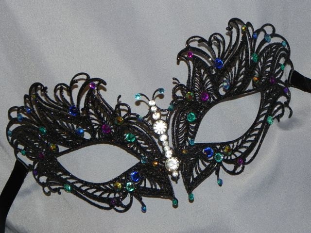 Karnevalsmaske - Metallene Maske in Türkis, Blau Und Lila Karnevalsmaske - Metallene Maske in Türkis, Blau Und Lila von TheCraftyChemist07